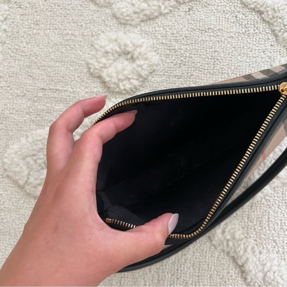 Burberry Check Shoulder Bag - Picture 7 of 8